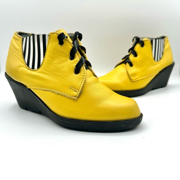 LEATHER YELLOW ANKLE BOOTS WEDGE PLATFORM BOOTS RUBBER SOLE LACE UP BOOTS SIZE 6 - Picture 10 of 16
